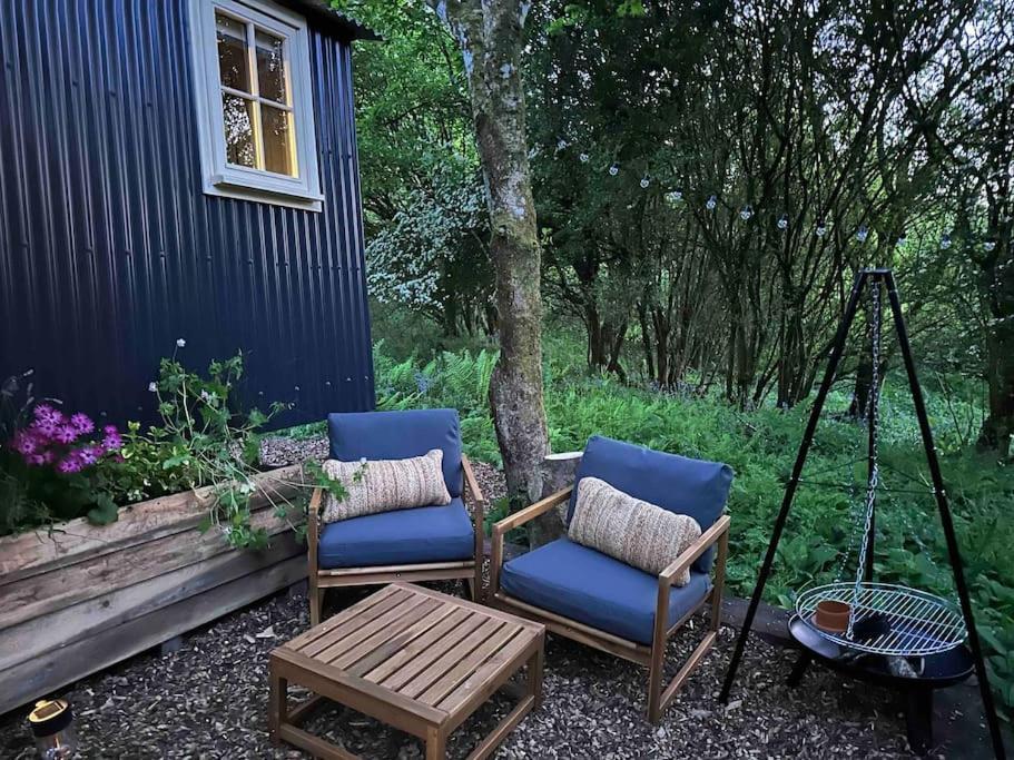 Cornwall Woodland Shepherd'S Hut - Dennis Hut بودمين المظهر الخارجي الصورة